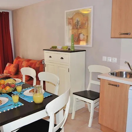 Cosy Village Retreat In * Barjac (Gard)